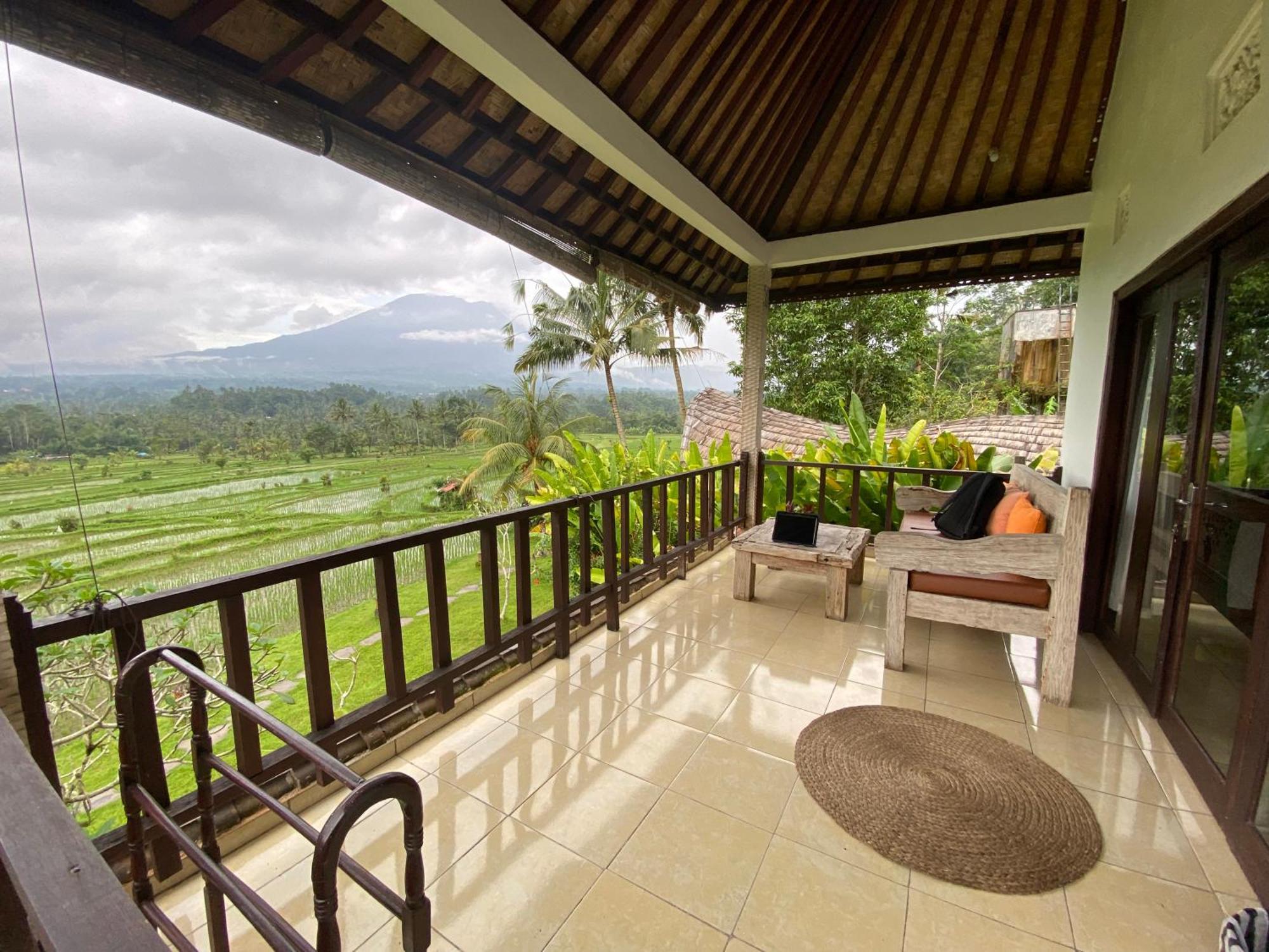 Great Mountain Views Villa Resort Selat Esterno foto