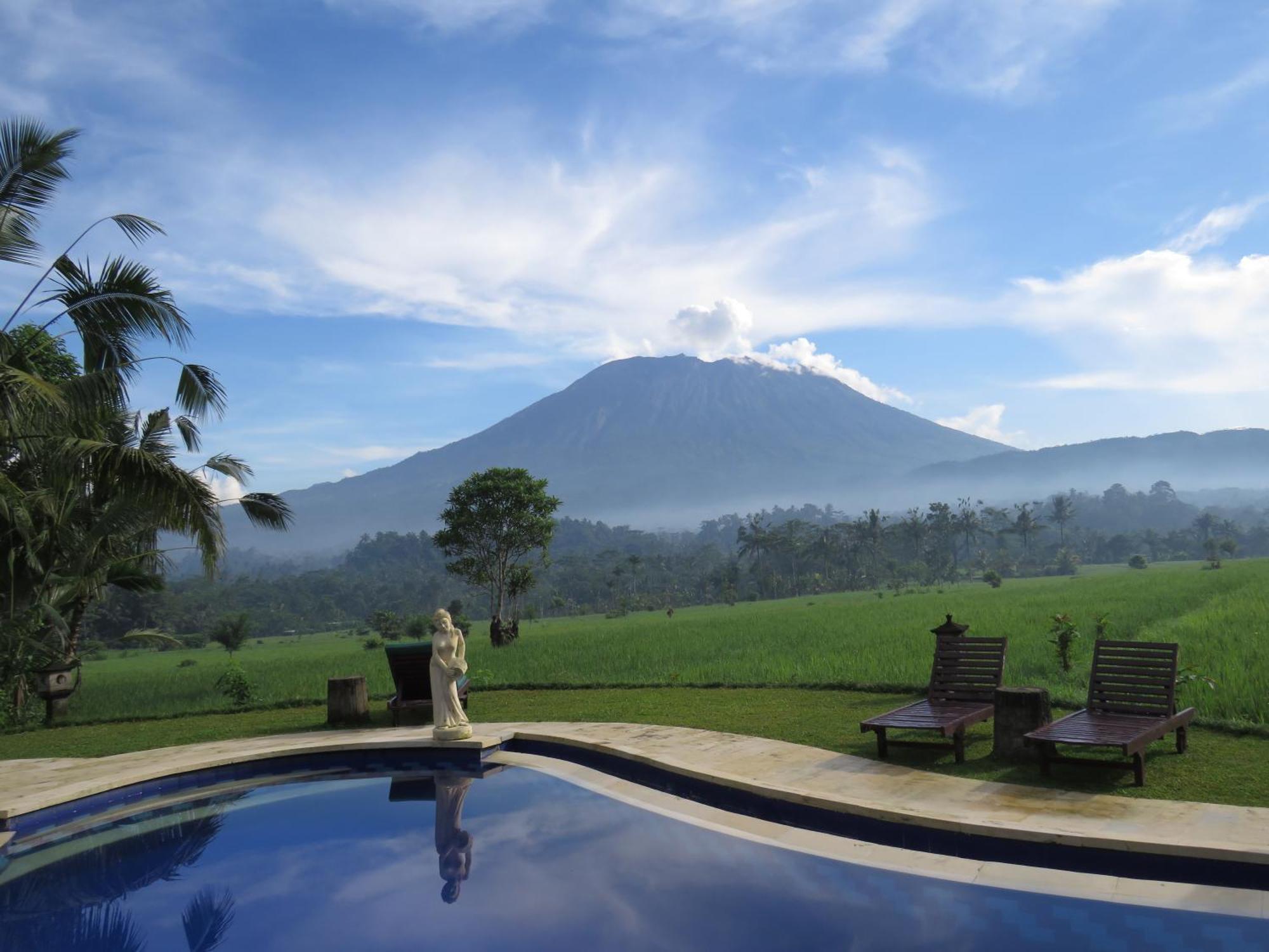 Great Mountain Views Villa Resort Selat Esterno foto