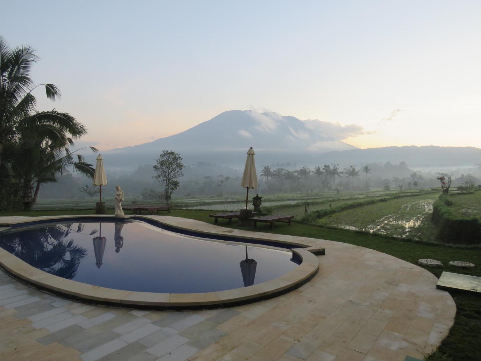Great Mountain Views Villa Resort Selat Esterno foto