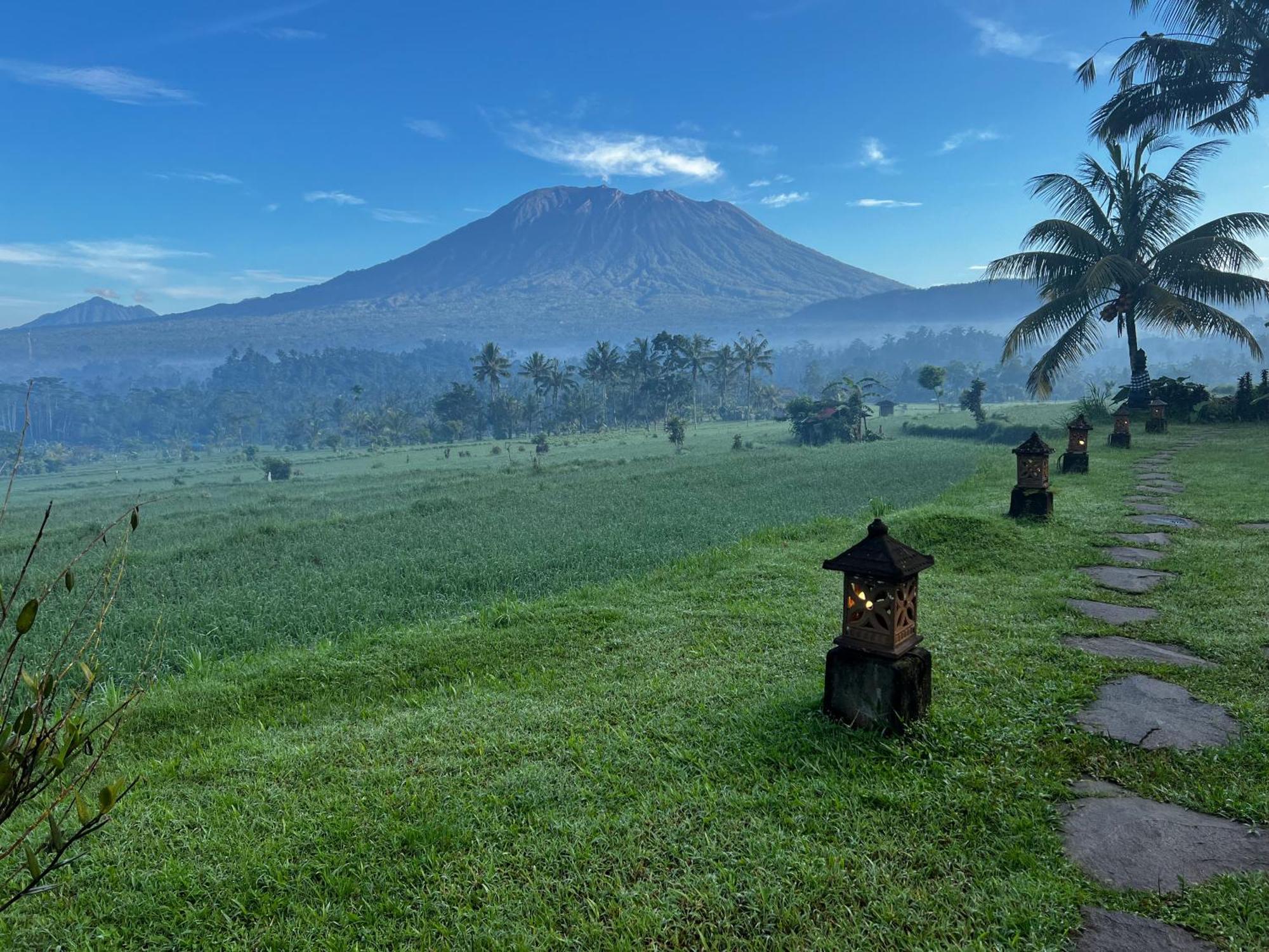 Great Mountain Views Villa Resort Selat Esterno foto
