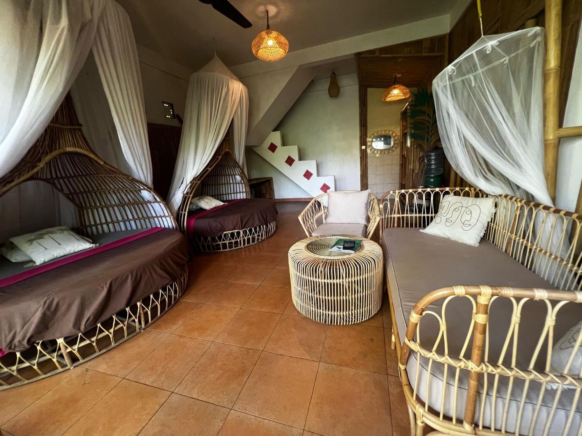 Great Mountain Views Villa Resort Selat Camera foto
