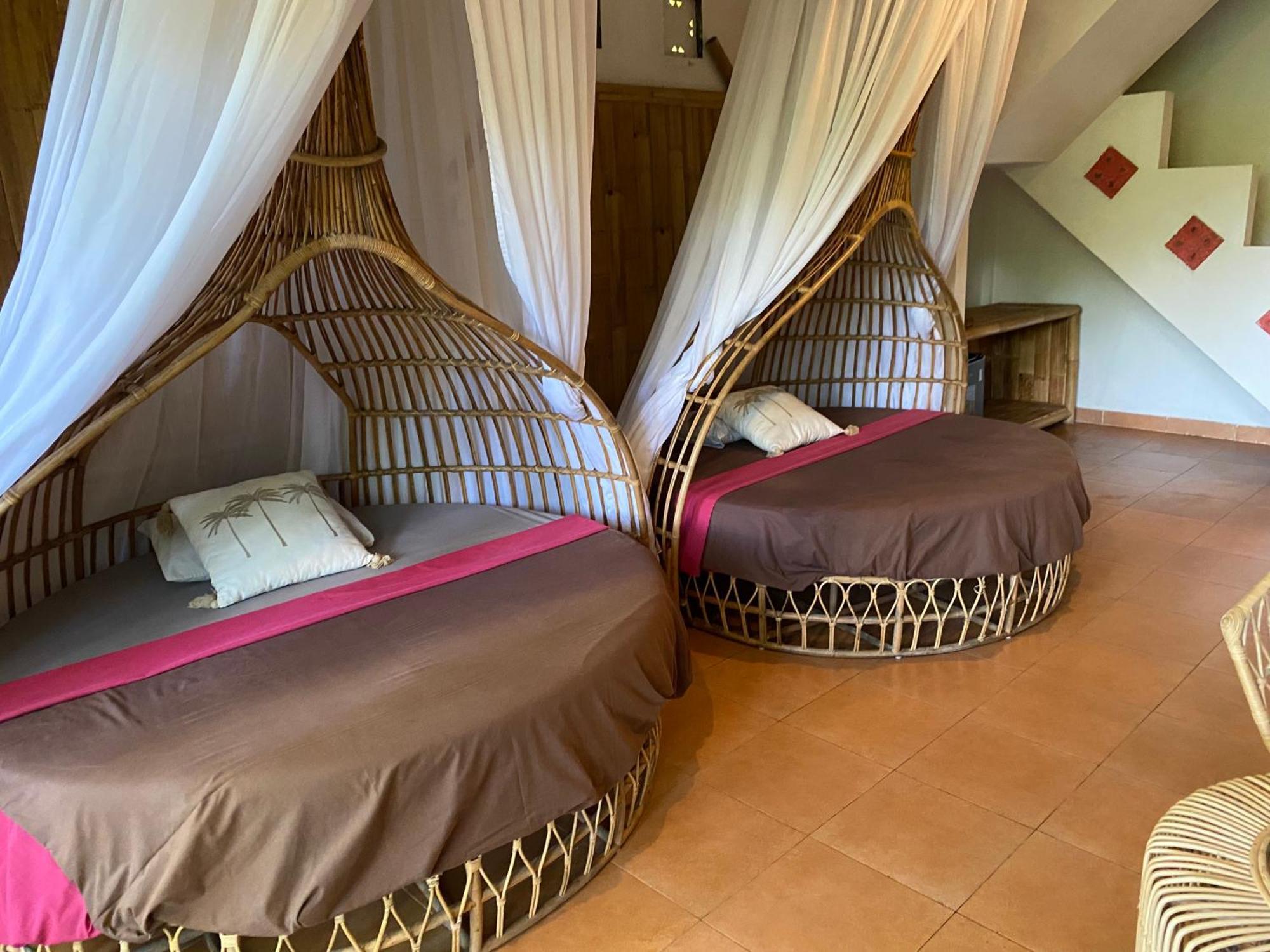 Great Mountain Views Villa Resort Selat Camera foto